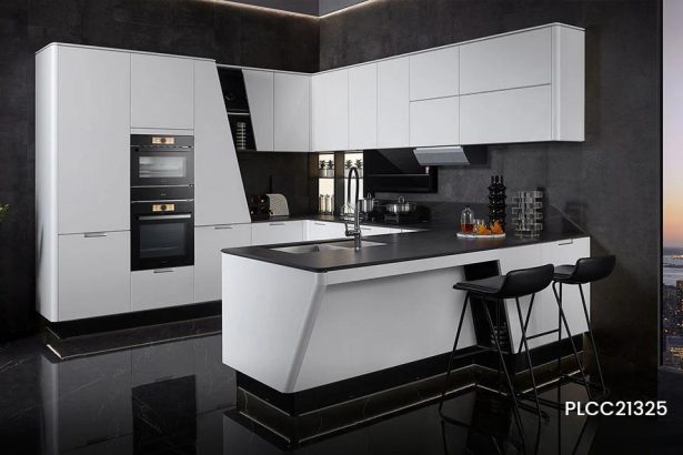 U-Shaped Modern White Kitchen Cabinet Design PLCC21325
