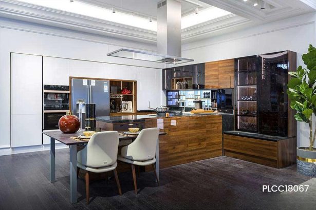 White Lacquer and Wood Grain UV Lacquer Kitchen PLCC18067